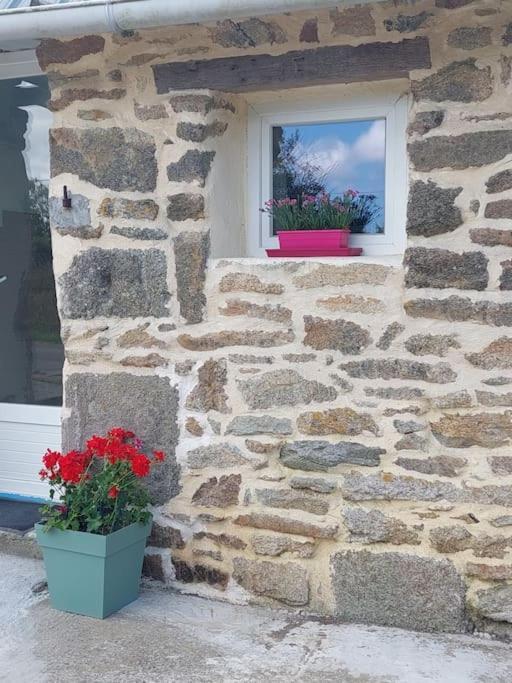 Gite Kerlosvezan, A La Campagne, Proche Mer Lampaul-Ploudalmézeau Εξωτερικό φωτογραφία