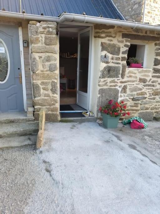 Gite Kerlosvezan, A La Campagne, Proche Mer Lampaul-Ploudalmézeau Εξωτερικό φωτογραφία